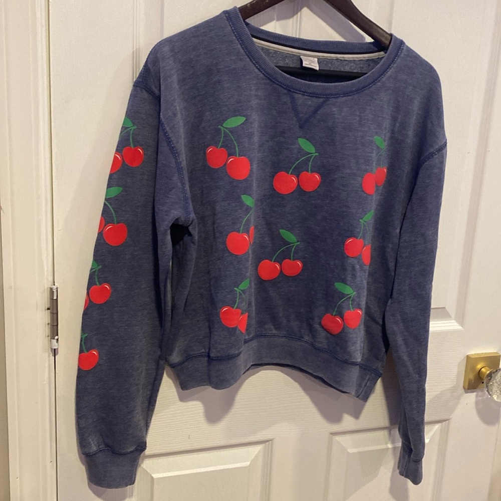 BNWT Relaxx Cherry Sweatshirt Women's Size XL